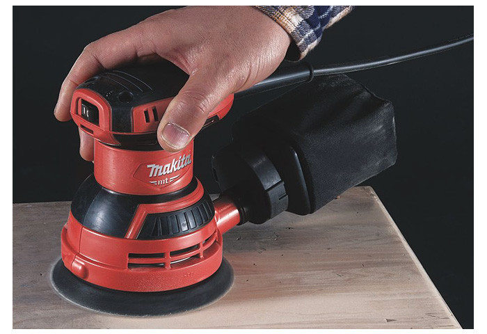 Эксцентриковая шлифмашина MAKITA M9204