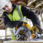 Аккумуляторная дисковая пила DeWALT DCS578N