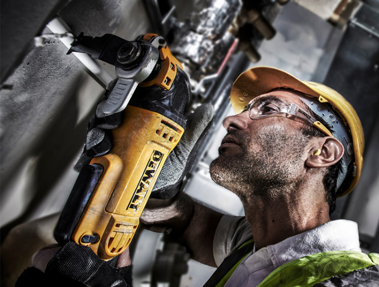 Многофункциональный инструмент DeWALT DWE315