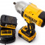 Аккумуляторный гайковерт DeWALT DCF899P2