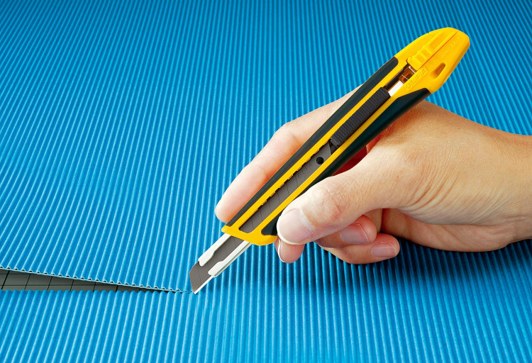 Нож с сегментированным лезвием OLFA OL-XA-1