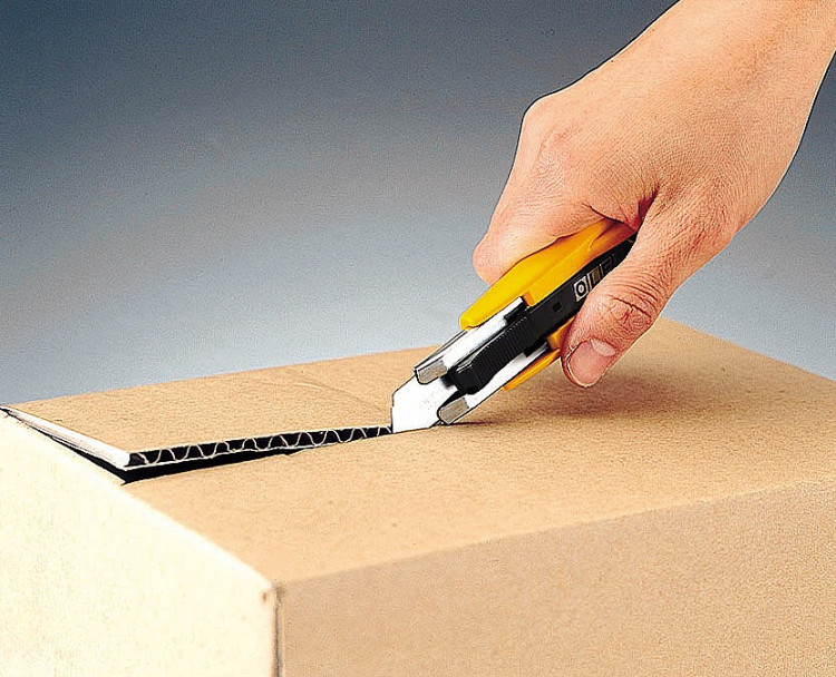 Полуавтоматический нож с сегментированным втягивающимся лезвием OLFA OL-SK-4