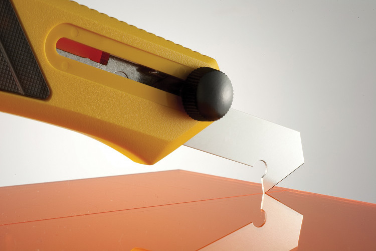 Резак для пластика OLFA OL-PC-L