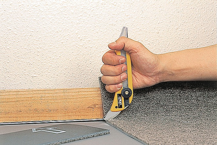 Нож с сегментированным лезвием OLFA OL-OL