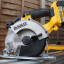 Аккумуляторная дисковая пила DeWALT DCS373N
