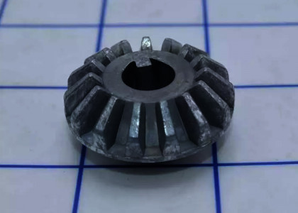 Зубчатое колесо 15 MAKITA 226786-0