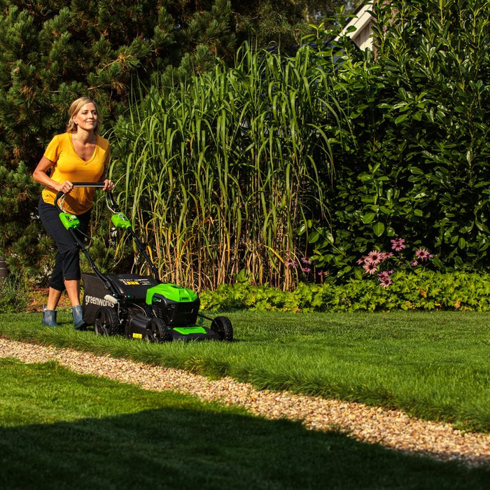 Газонокосилка аккумуляторная Greenworks GD40LM46SPK6