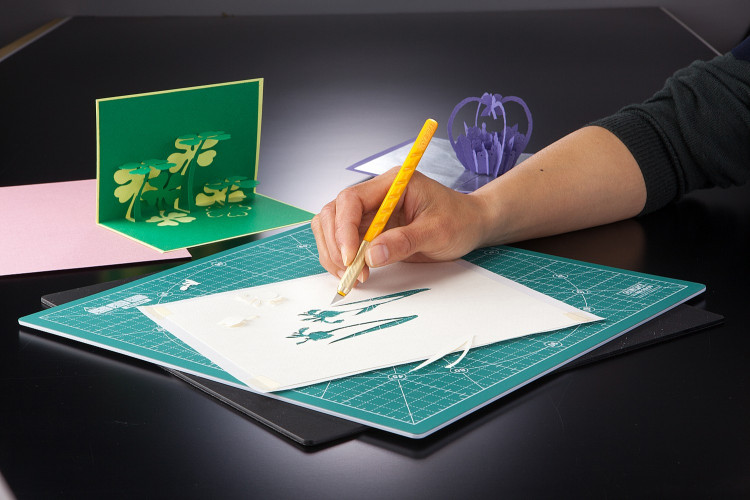 Нож с перовым лезвием OLFA OL-AK-1/5B